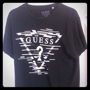 Guess graphic tee